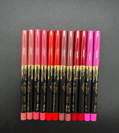 Delineador x12 Kylie