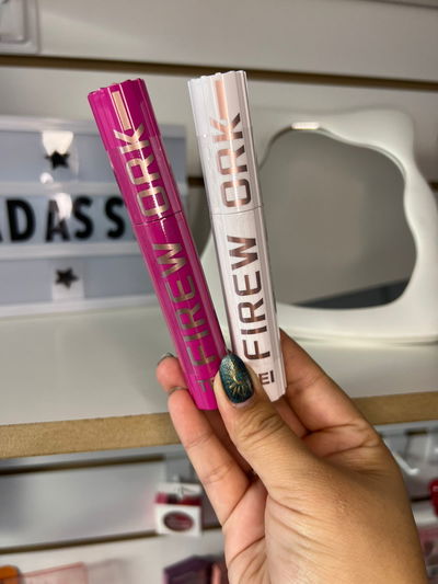 Mascara de pestañas con color TEI