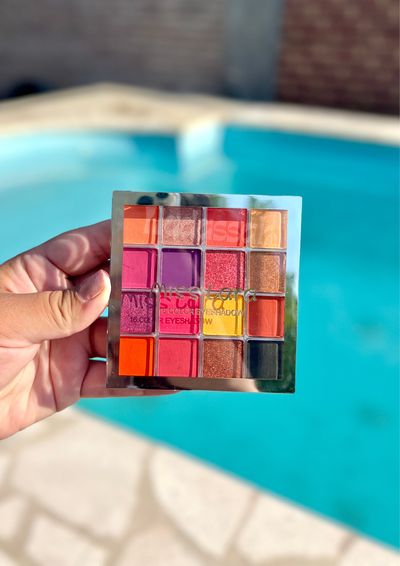 Paleta de sombras 16 tonos Miss Lara 