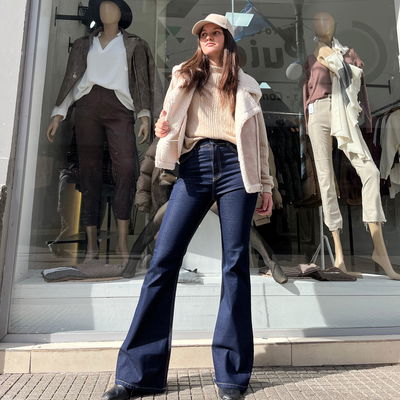 Jean Oxford Laura