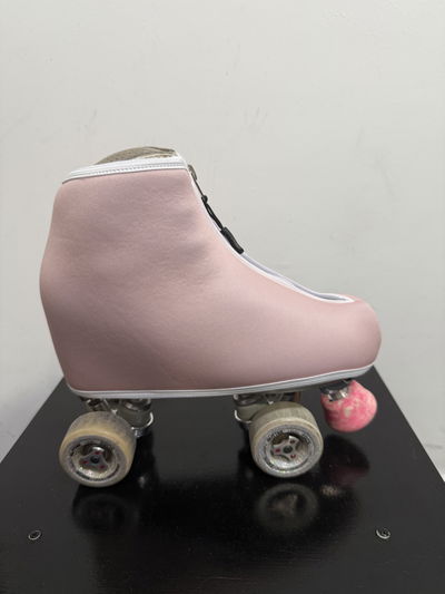 Cubrebotas de símil neopreno Nude