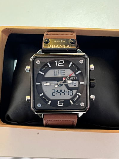 Reloj Duantai Modelo 8190