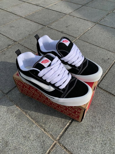 VANS KNU SKOOL • CLÁSICAS