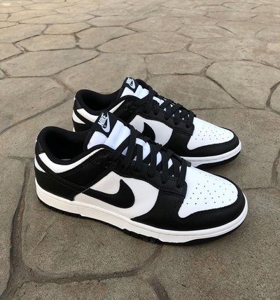 NIKE DUNK LOW - BLACK