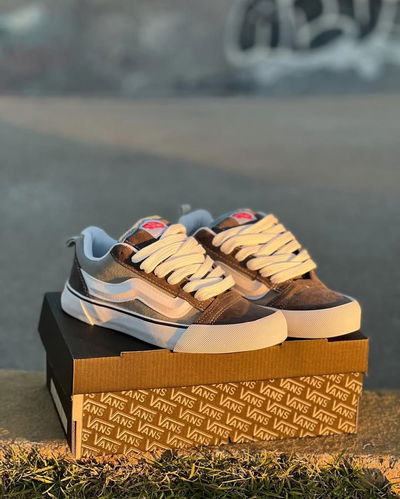 VANS KNU SKOOL • GREY