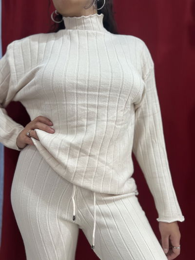 Conjunto pantalón y buzo importado