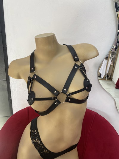 Arnés de Pecho Con Pezoneras