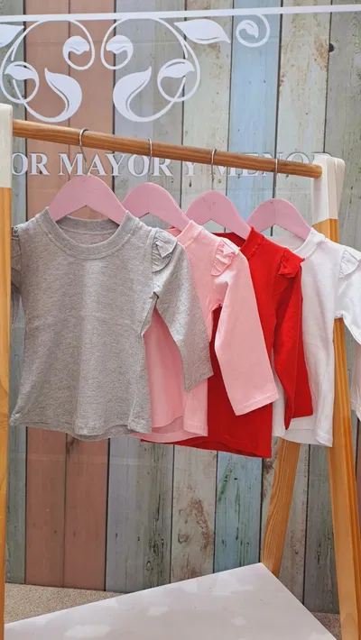 Camiseta con vuelitos