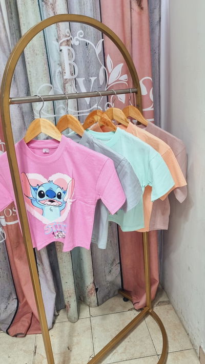 Remera corta surtida TT
