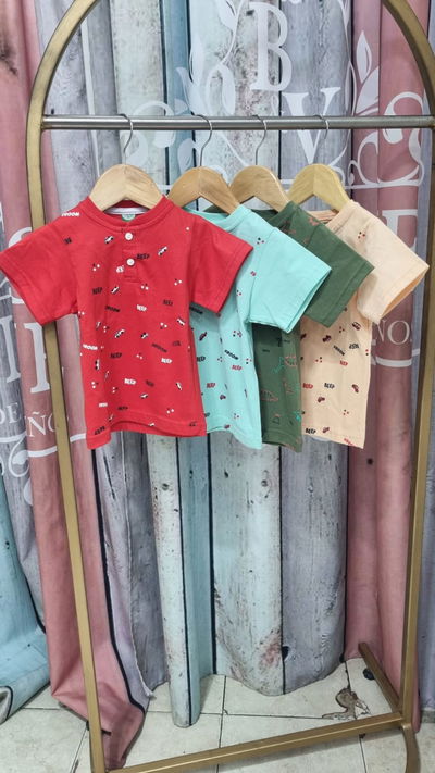 Remera cuello mao bebé 