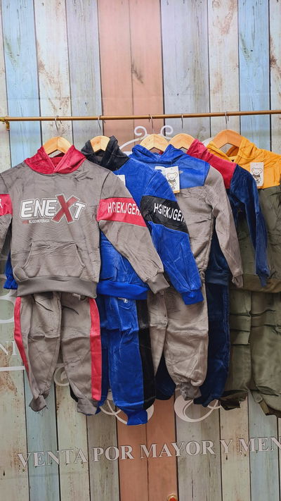 Conjunto plush trex/enex