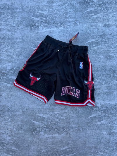 Short Chicago Bulls 