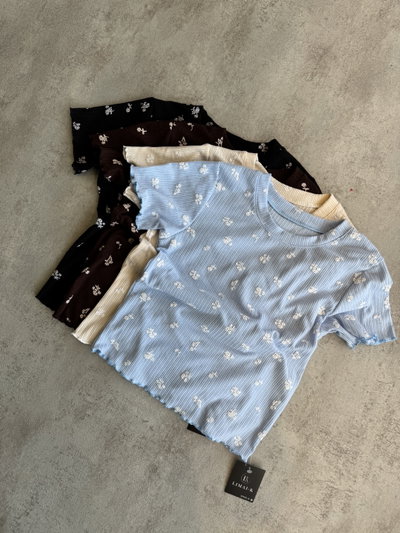 REMERA FLORI
