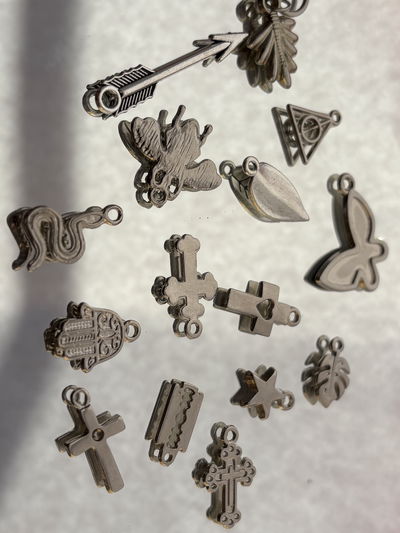 Dije hoja de palmera x unidad