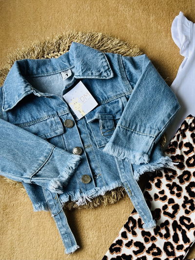CAMPERA MOM JEANS CON TIRAS