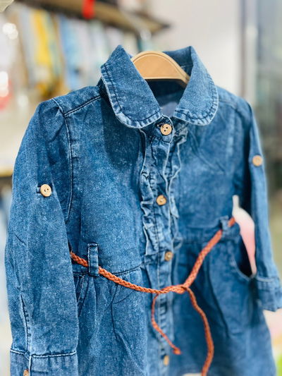 VESTIDO DE JEANS