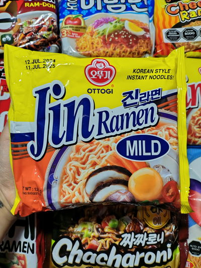🟡 Jin Ramen Picante Suave – OTTOGI 