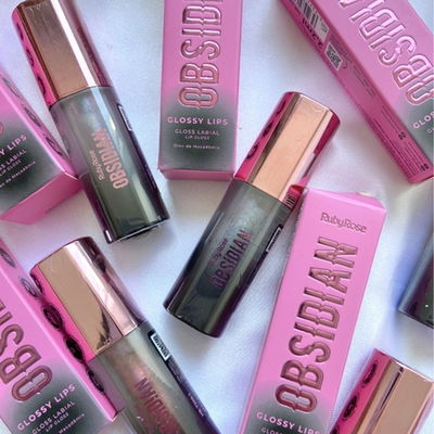 GLOSSY LIPS OBSIDIAN- RUBY ROSE
