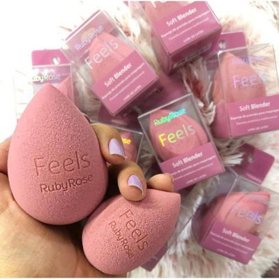 ESPONJA DE MAQUILLAJE FEELS SOFT BLENDER RUBY ROSE VIOLETA