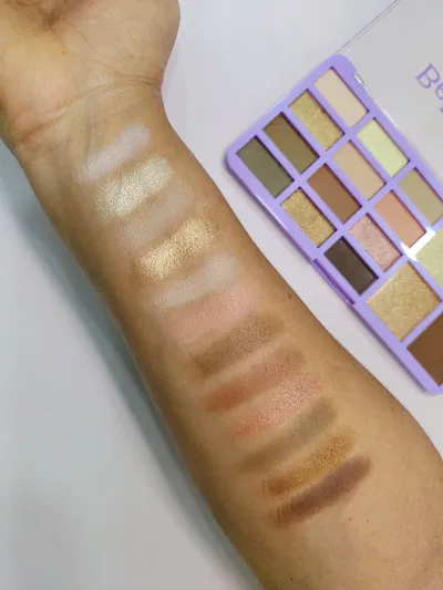 PALETA SOMBRAS CONTORNO E ILUMINADOR - BELLE GRACE 