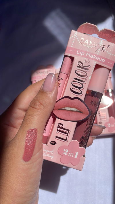 Lip combo Labial liquido intransferible + delineador - Saniye TONO 12 NUDE MARRON