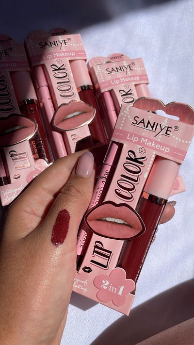 Lip combo Labial liquido intransferible + delineador - Saniye TONO 7 BORDO