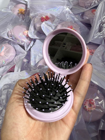 Cepillo de cartera con espejo COLOR LILA