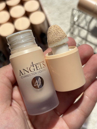 Corrector liquido con esponja - 4Angels