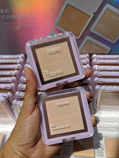 Polvo Compacto - Ruby Rose