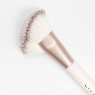 Brocha para contorno e iluminador City Girl Beige