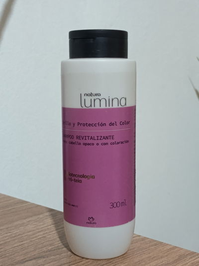 Shampoo revitalizante cabellos opacos o con coloración - 300 ml - Lumina