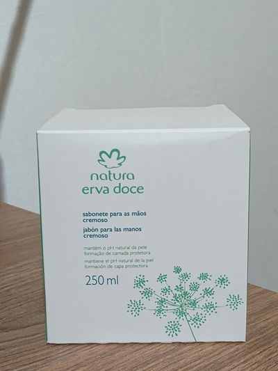 Jabón cremoso para manos Erva Doce - 250 ml - Erva Doce