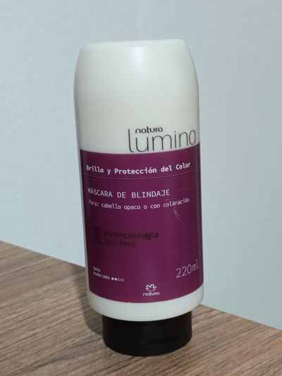 Máscara de blindaje cabellos opacos o con coloración - 220 ml - Lumina