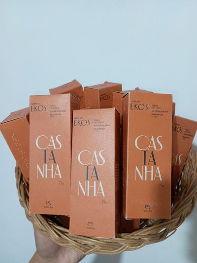 Pulpa hidratante para manos Ekos castaña 75 g