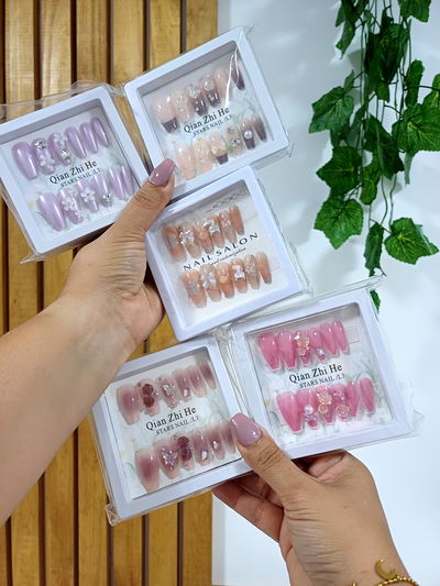 Uñas Press On con kit aplicador