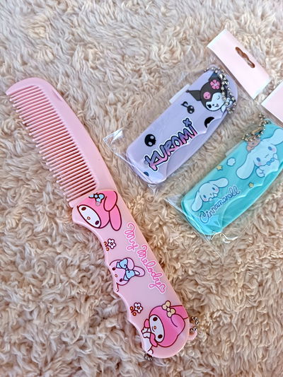 Peine plegable Sanrio