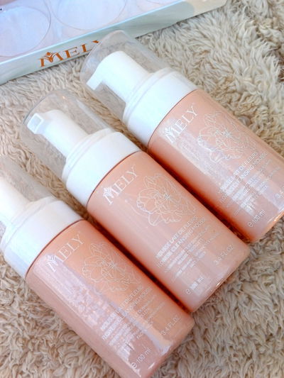 Espuma de limpieza facial Mely