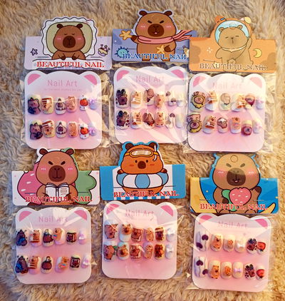 Uñas niñas Capibara 
