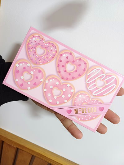 Paleta de sombras donitas corazón 