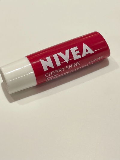 Nivea cherry 