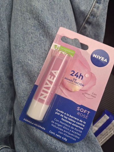 Nivea rose