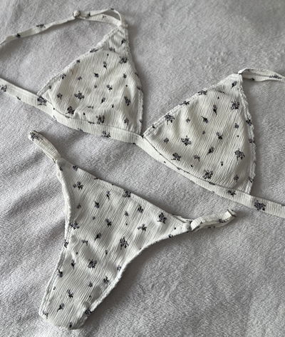 Bikini texturizada blanca