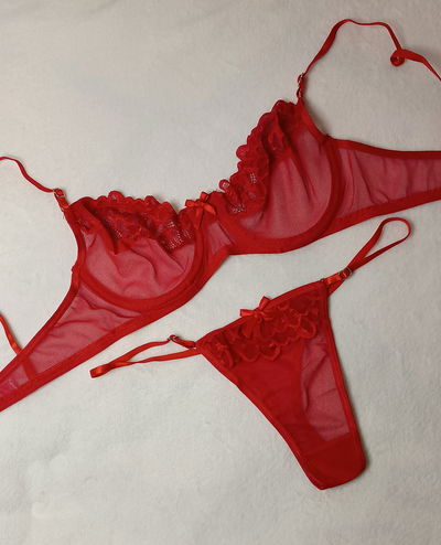 Conjunto microtul con aro rojo