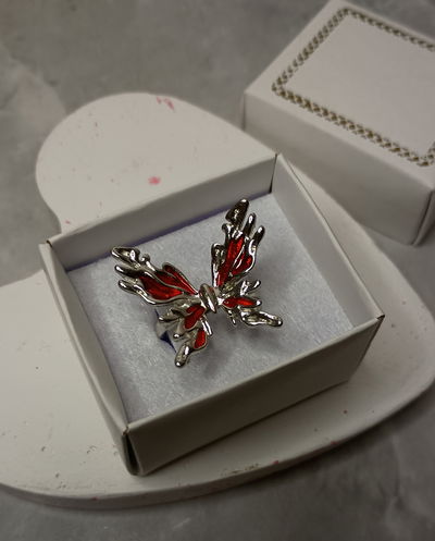 Anillo mariposa roja