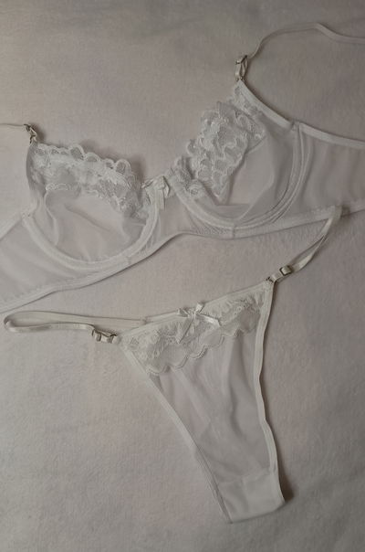 Conjunto microtul con aro blanco