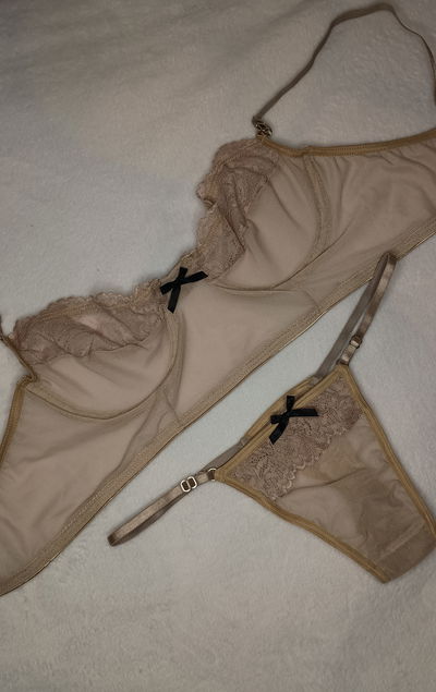 Conjunto microtul con aro beige