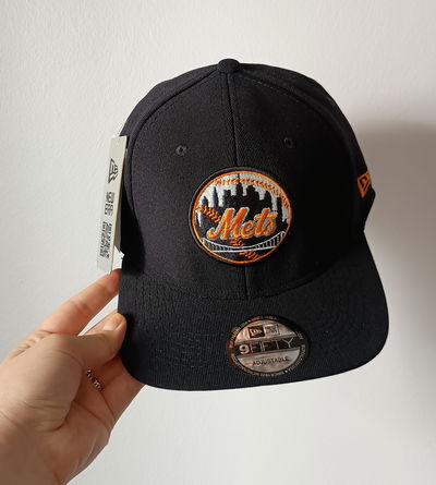 Gorra plana cerrada 