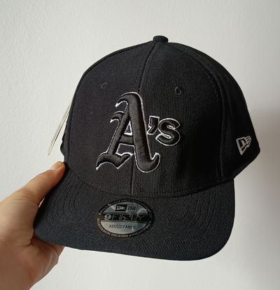 Gorra plana cerrada