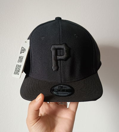 Gorra plana cerrada 