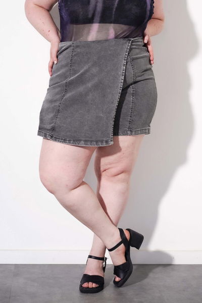 Skort Cenizas